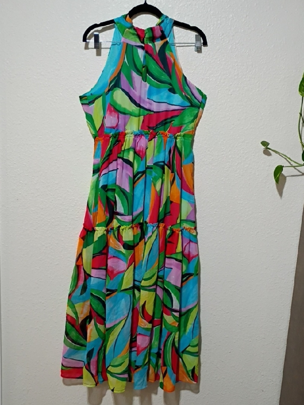 Colorful Abstract Halter Maxi Dress - Brand Unspecified